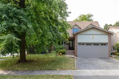 1081 FAIRBANKS Place, Oakville, ON L6H 2X1