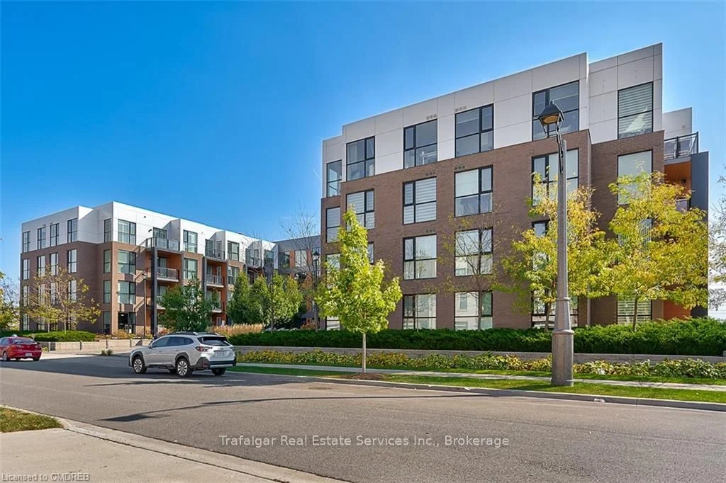 210 SABINA Drive 102, Oakville, ON L6H 0W6