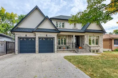 479 TENNYSON Drive, Oakville, ON L6L 3Z2