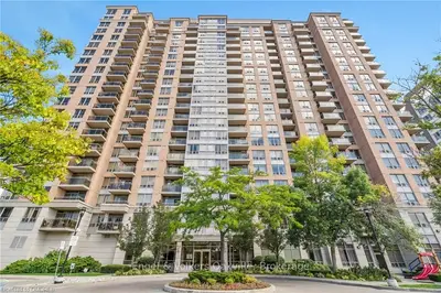 55 STRATHAVEN Drive 1810, Mississauga, ON L5R 4G9