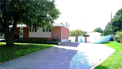 55 MOWBRAY Place, Halton Hills, ON L7J 2J9