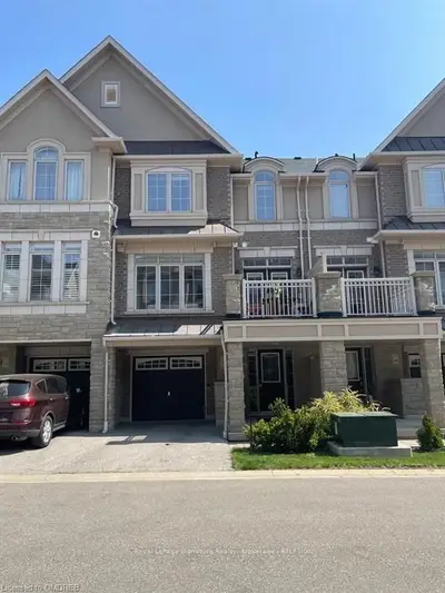 2435 GREENWICH Drive 50, Oakville, ON L6M 0S4