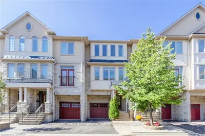 3038 HAINES Road 49, Mississauga, ON L4Y 4B2