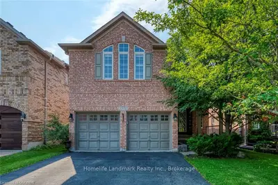 2332 WOODCREST Crescent, Oakville, ON L6M 4S2