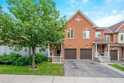 7360 ZINNIA Place 44, Mississauga, ON L5W 2A4
