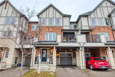 225 BETSY Drive, Oakville, ON L6M 0V1