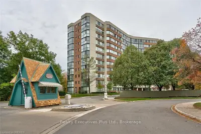 1240 MARLBOROUGH Court 401, Oakville, ON L6H 3K7