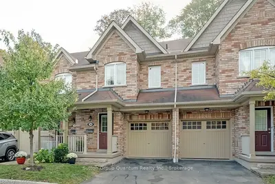 233 DUSKYWING Way 34, Oakville, ON L6L 0C5