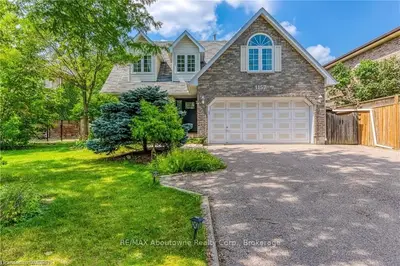 1157 CAROL Street, Burlington, ON L7S 1Z9