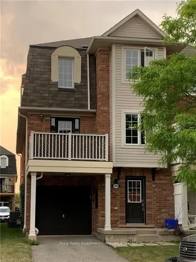 3039 DRUMLOCH Avenue, Oakville, ON L6M 5H9