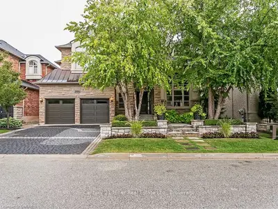 3195 RIBBLE Crescent, Oakville, ON L6M 0B1