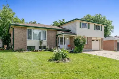 18 Hyland Avenue, Halton Hills, On L7g 3a2