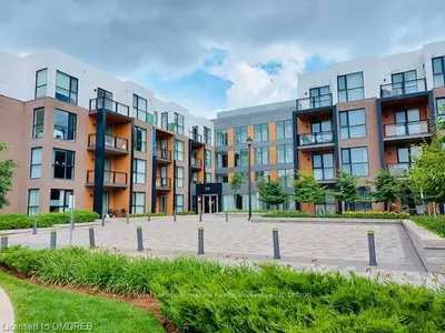 168 SABINA Drive 103, Oakville, ON L6H 7C3