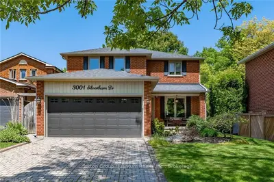 3001 SILVERTHORN Drive, Oakville, ON L6L 5N4
