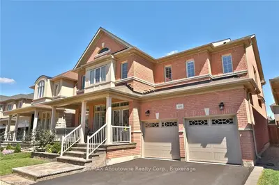3161 LARRY Crescent, Oakville, ON L6M 0T1