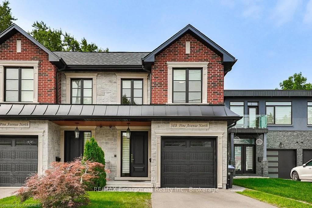 34 B PINE Avenue N, Mississauga, ON L5H 2P8
