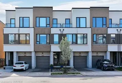 206 SQUIRE Crescent, Oakville, ON L6H 7C3