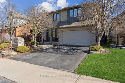 2399 FOURTH Line, Oakville, ON L6M 3M9