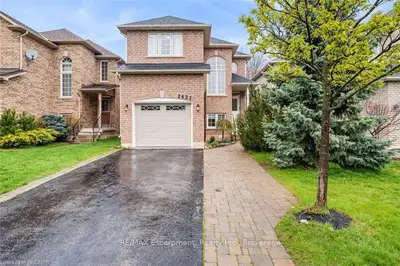 2421 GLADSTONE Avenue, Oakville, ON L6H 6P2