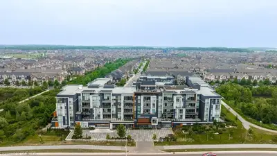 #105 3028 CREEKSHORE, Oakville, ON, L6M 5K6
