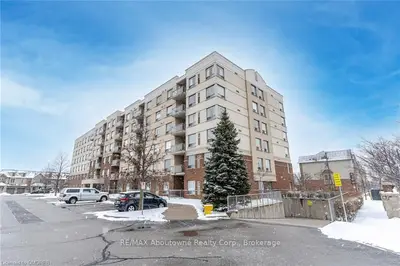 5070 FAIRVIEW Street 207, Burlington, ON L7L 0B4