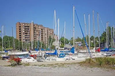 100 LAKESHORE Road E 805, Oakville, ON L6J 6M9