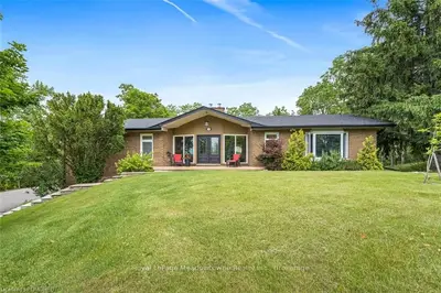32 WILDWOOD Road, Halton Hills, ON L7G 2W8