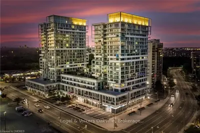 65 SPEERS Road PH-2, Oakville, ON L6K 0J1