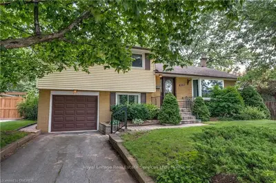 610 TRAFFORD Crescent, Oakville, ON L6L 3T3