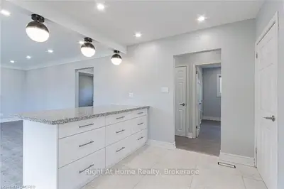 1410 MOUNTAIN GROVE Avenue Main Fl, Burlington, ON L7P 2H2