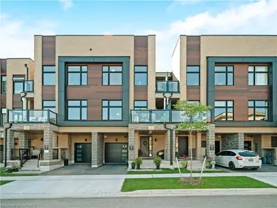 2472 Badger Crescent, Oakville, ON L6M 5M1