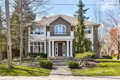 76 Chisholm Street, Oakville, ON L6K 3H7