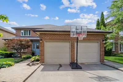 1186 Old Colony Road, Oakville, ON L6M 1J8