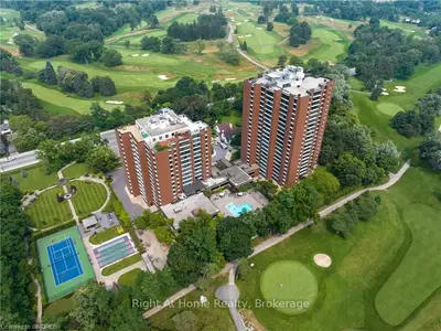 1400 DIXIE Road 301, Mississauga, ON L5E 3E1