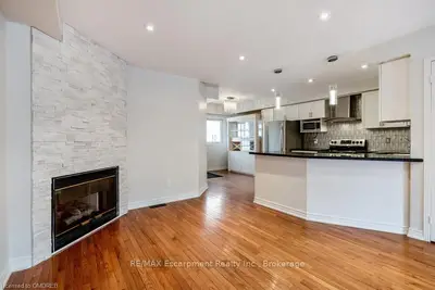 100 GLENASHTON Drive, Oakville, ON L6H 1G3