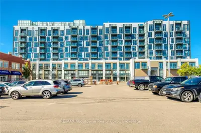 509 DUNDAS Street W 319, Oakville, ON L6M 4M2