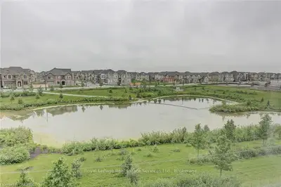 #8 3256 CHARLES FAY, Oakville, ON, L6M 1S2