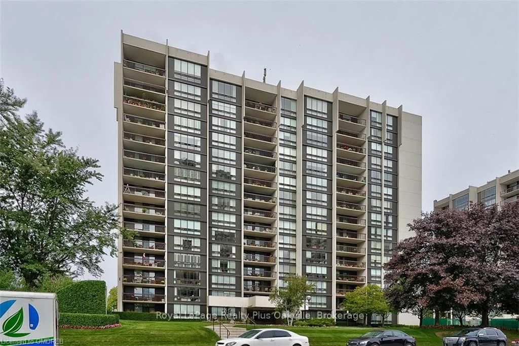 2185 MARINE Drive 1204, Oakville, ON L6L 5L6