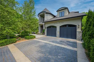 379 RIVER SIDE Drive, Oakville, ON L6K 3N6