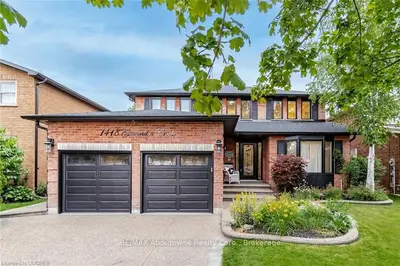 1418 GREENRIDGE Circle, Oakville, ON L6M 2H8
