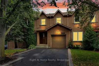 2259 MACLENNAN Drive, Oakville, ON L6H 5K4