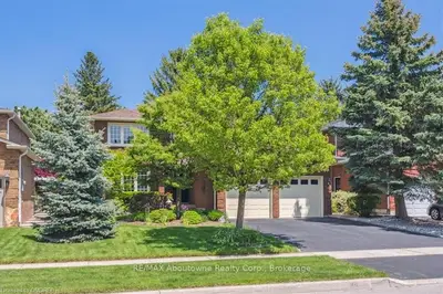101 STEVENSON Road, Oakville, ON L6L 6H4