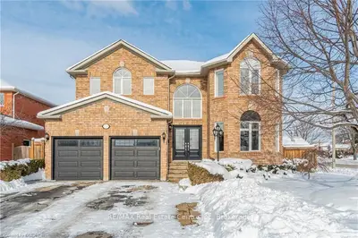 69 GOODERHAM Drive, Halton Hills, ON L7G 5N9