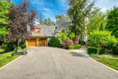 145 WATERSTONE Court, Oakville, ON L6J 7Z3
