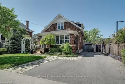 982 LASALLE PARK Road, Burlington, ON L7T 1N2
