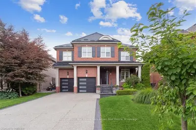 781 MERLOT Court, Mississauga, ON L5H 4M4