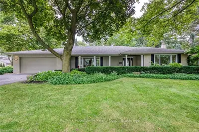 185 DORNIE Road, Oakville, ON L6J 4N7