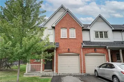 5223 FAIRFORD Crescent 51, Mississauga, ON L5V 2M6