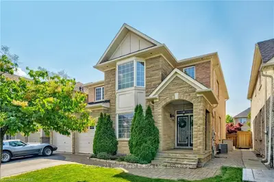 3249 SALTAIRE Crescent, Oakville, ON L6M 0K9
