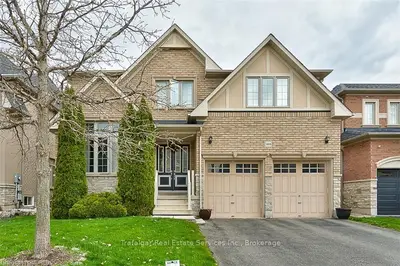 3408 MISTWELL Crescent, Oakville, ON L6L 0A3